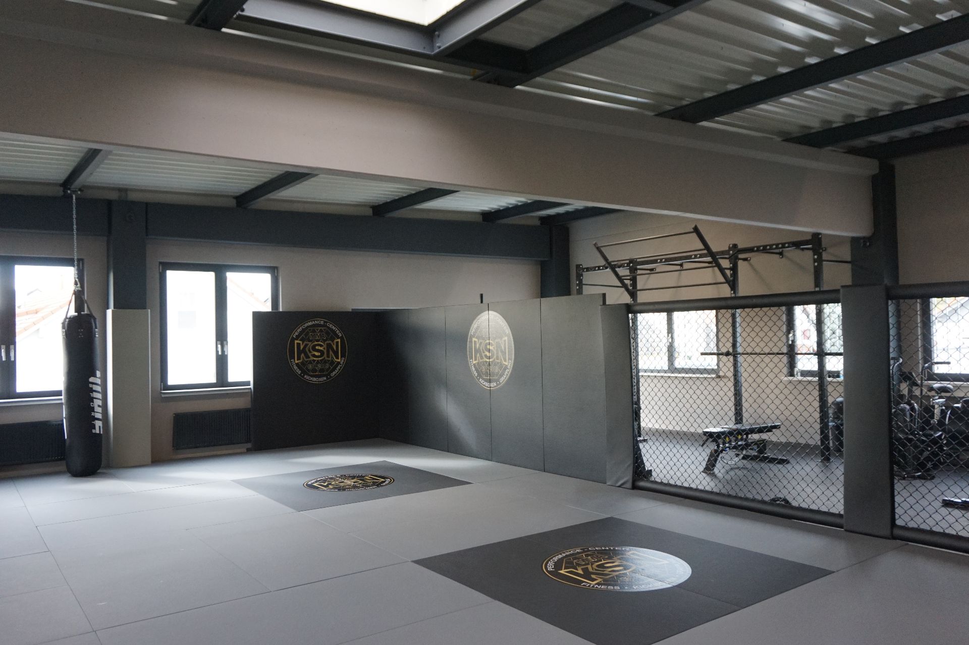 Umkleide- und Aufenthaltsbereich im KSN Performance Center