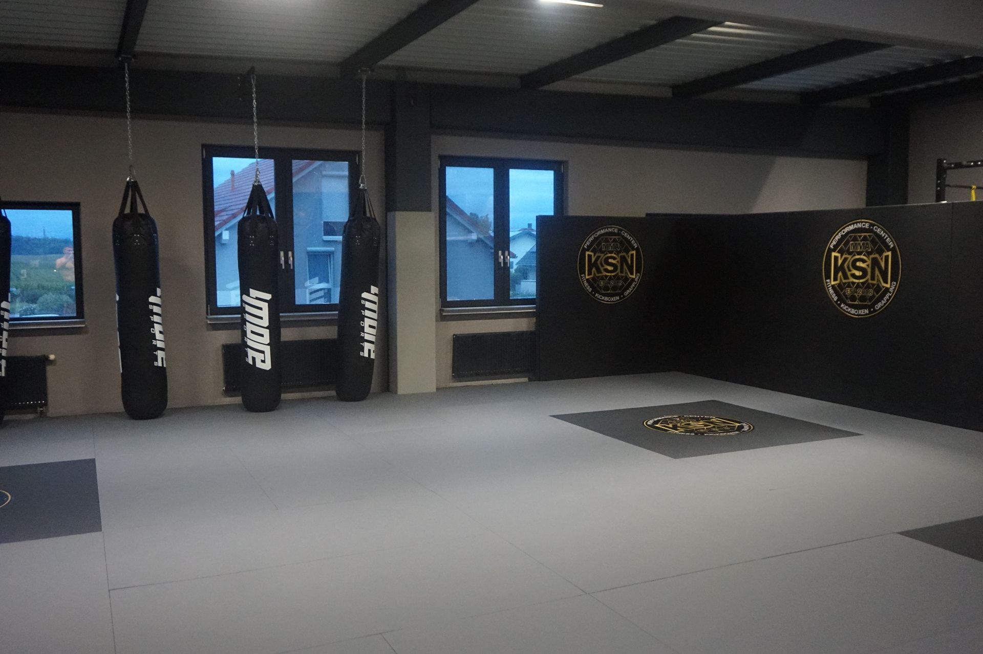 Umkleide- und Aufenthaltsbereich im KSN Performance Center